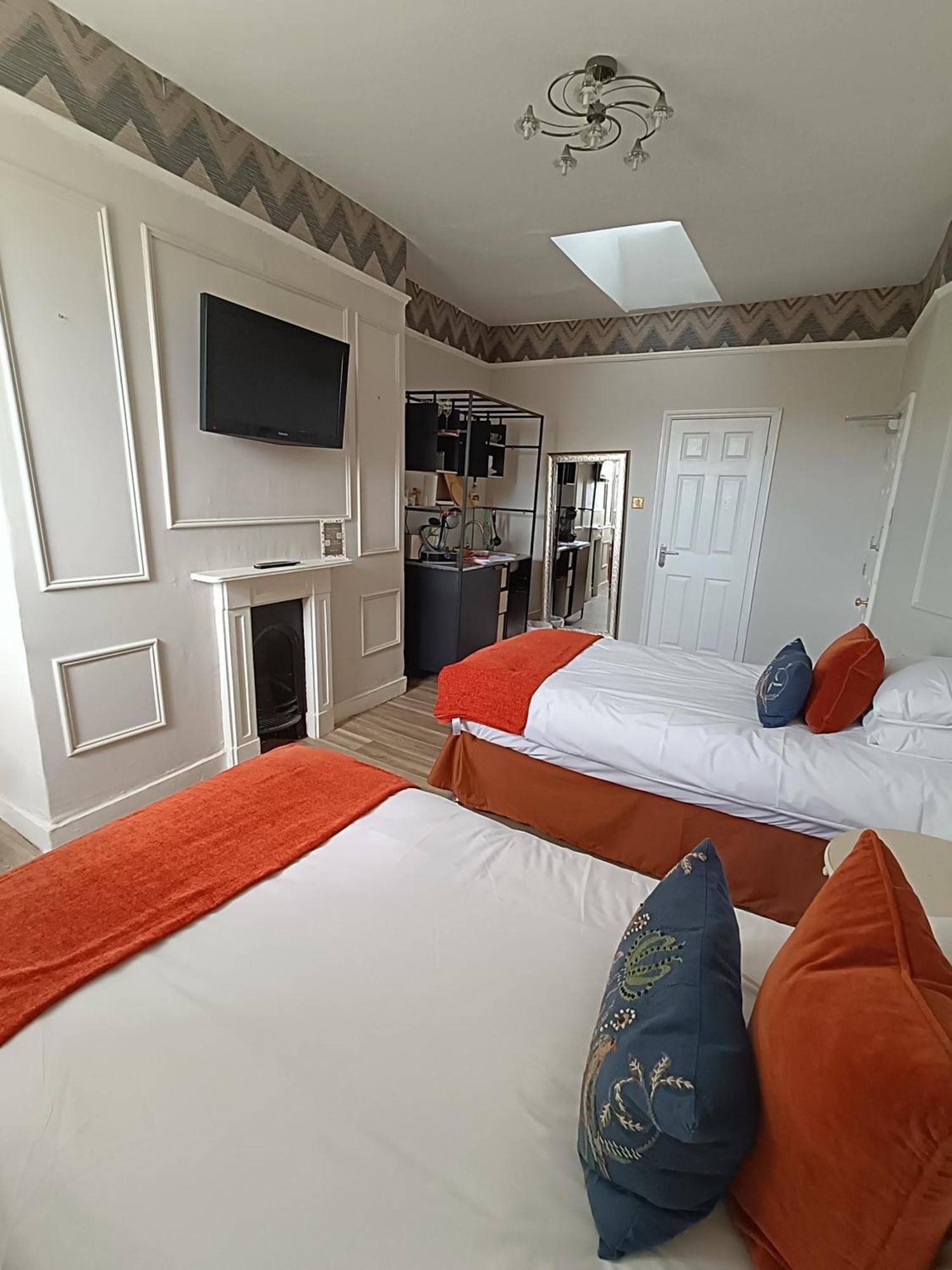 Rooms On The Prom Cheltenham Exterior foto