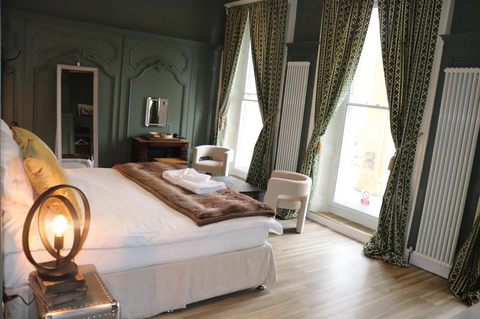 Rooms On The Prom Cheltenham Exterior foto