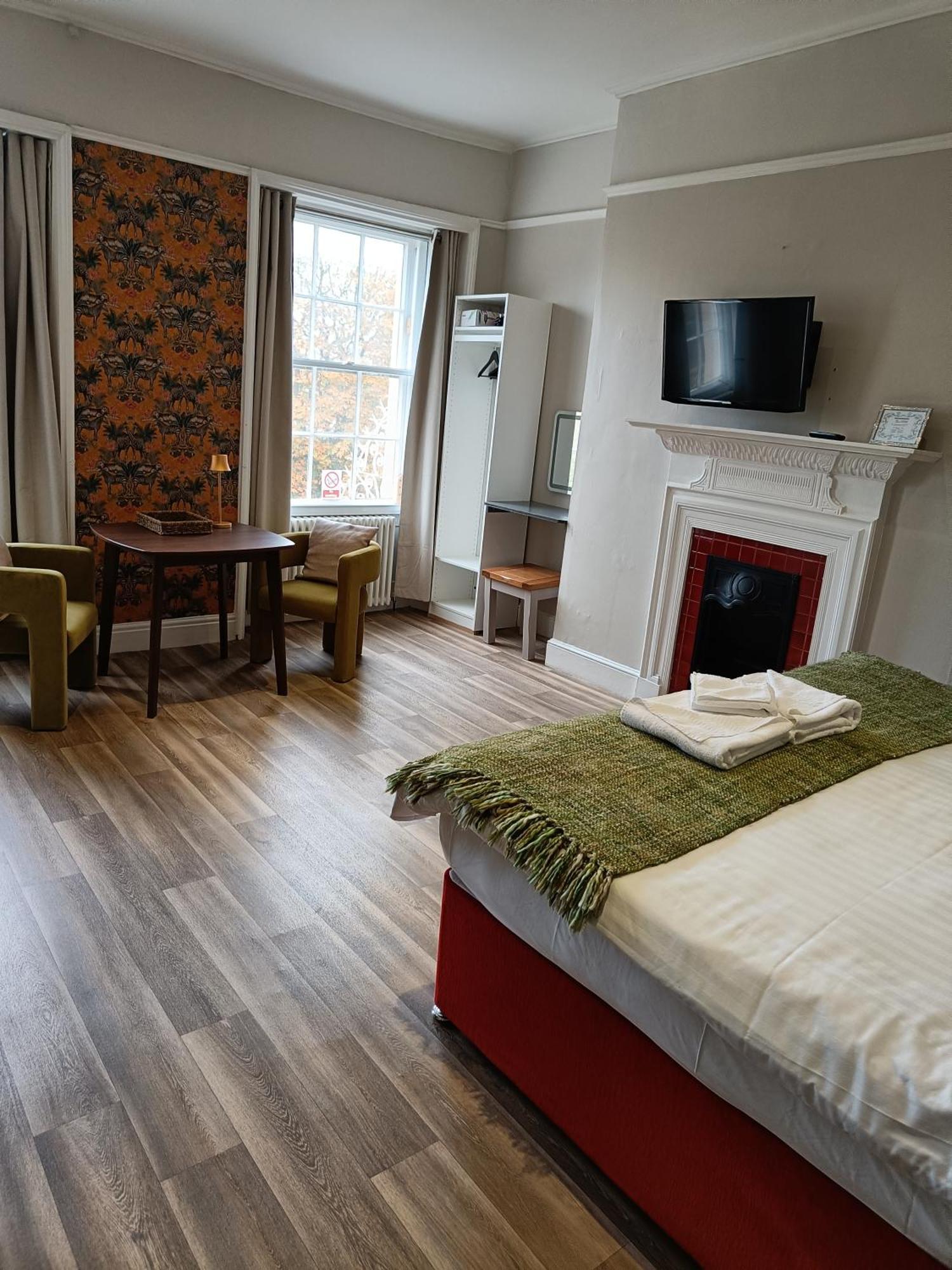 Rooms On The Prom Cheltenham Exterior foto